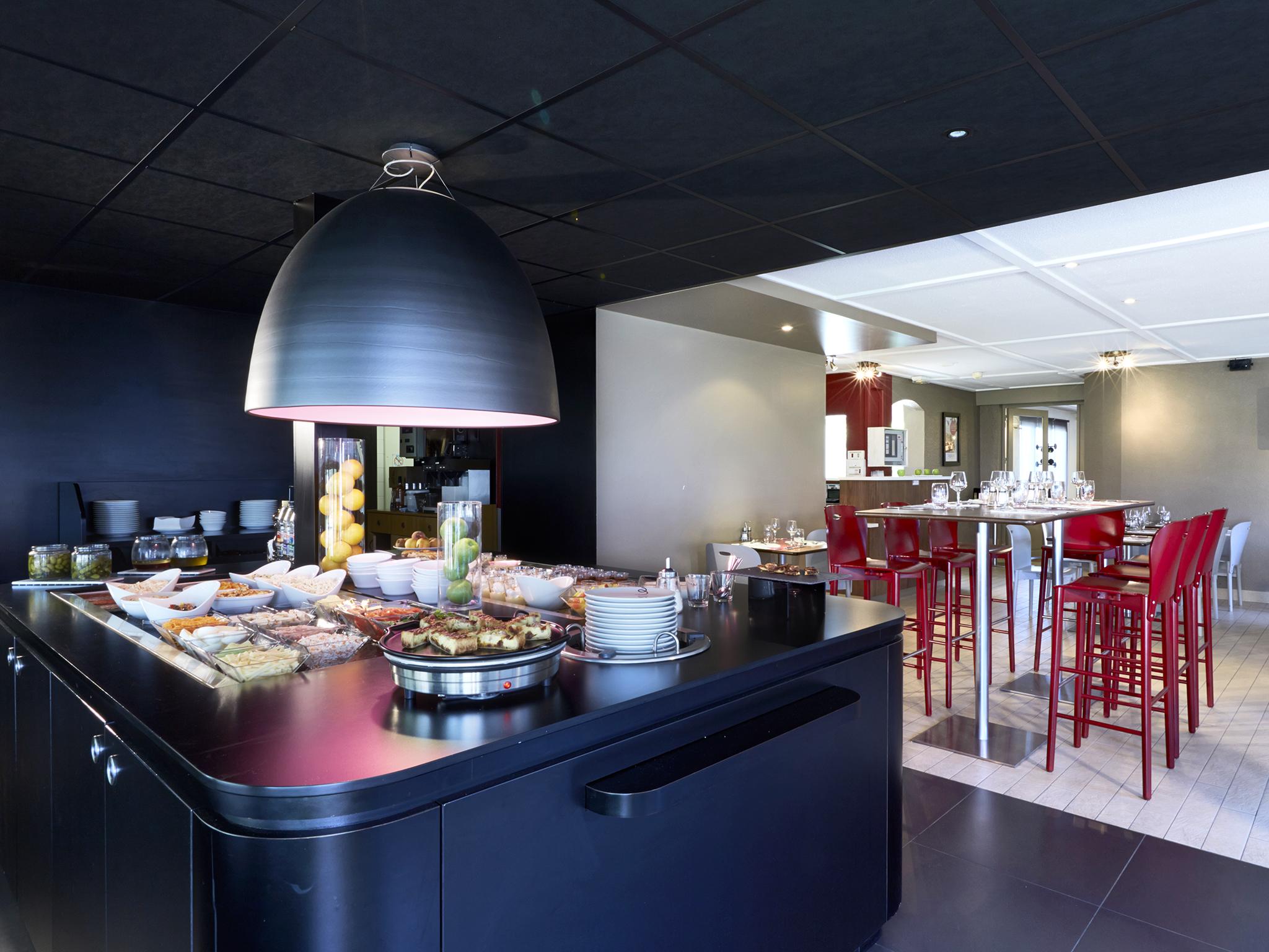 Campanile Sesquieres Hotel 3*
