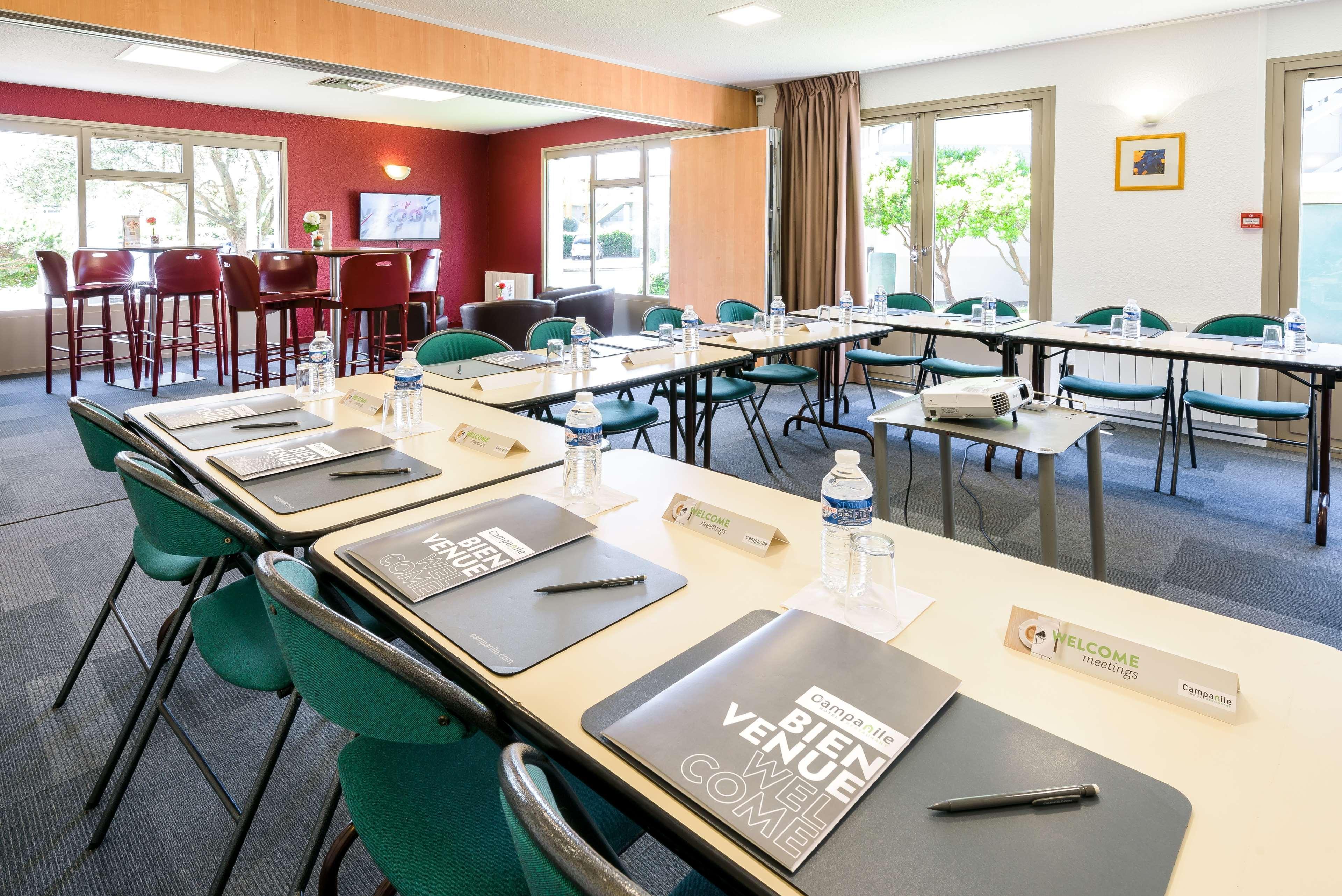 Hotel Campanile Sesquieres 3*