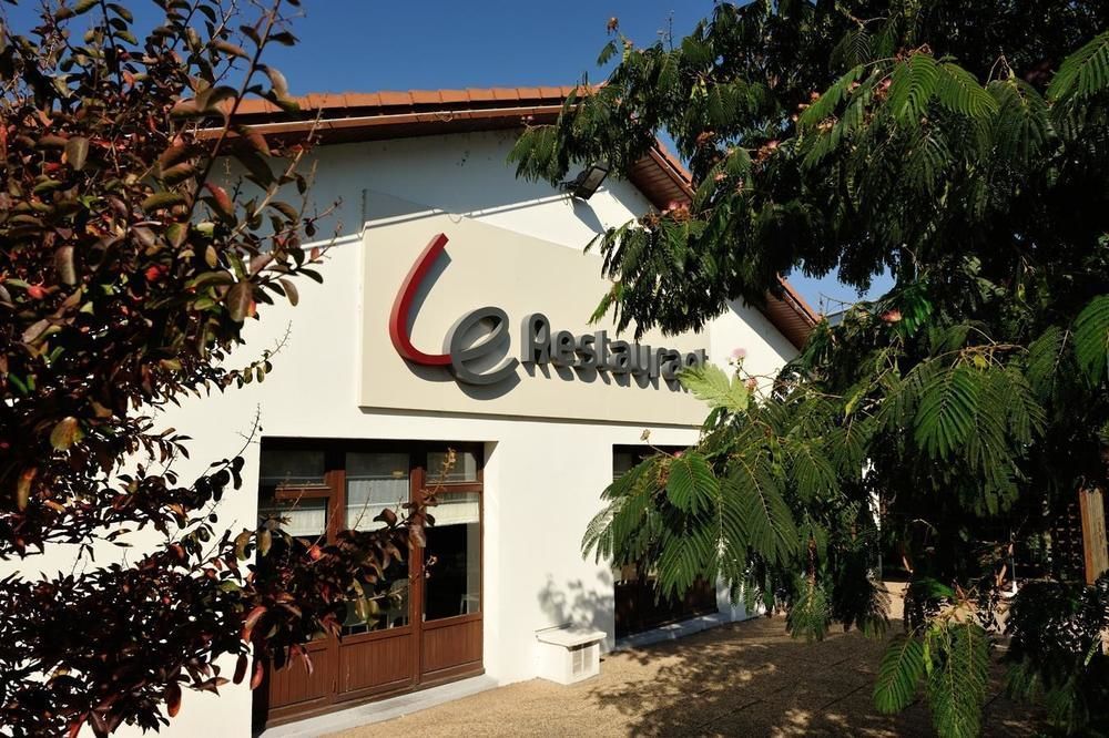Hotel Campanile Sesquieres